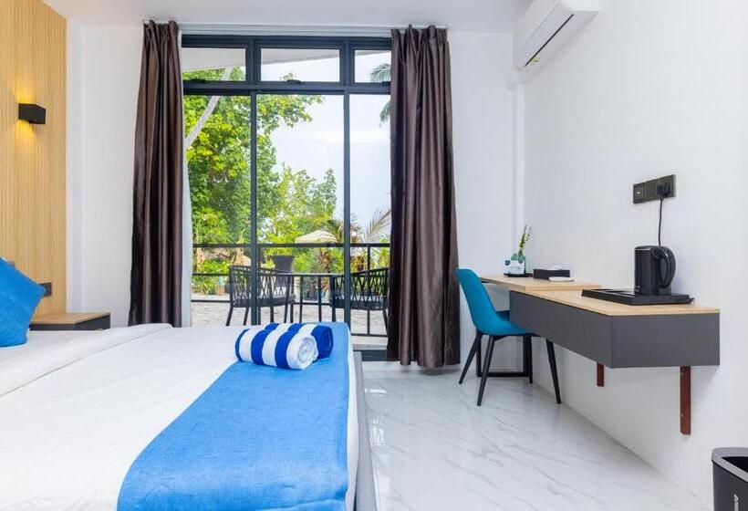 اتاق استاندارد با بالکن و چشم‌انداز دریا, Atoll Residence Dhangethi