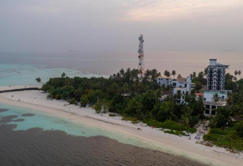 Standard Triple Room with Terrace, Atoll Residence Dhangethi