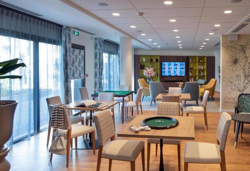 استودیوی استاندارد, Résidence Services Seniors Domitys   La Belle Epoque