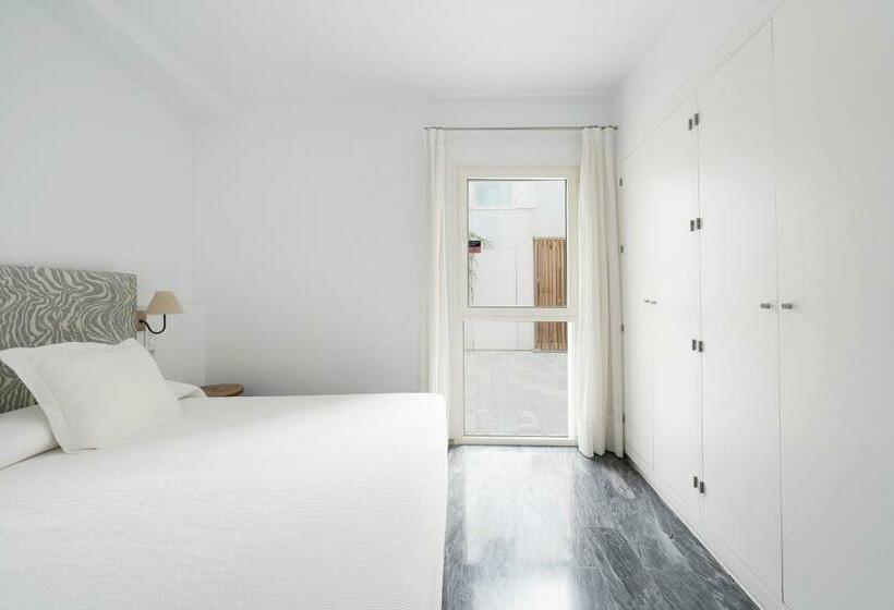 آپارتمان 1 خوابه با بالکن, Numa I Jondo Apartments