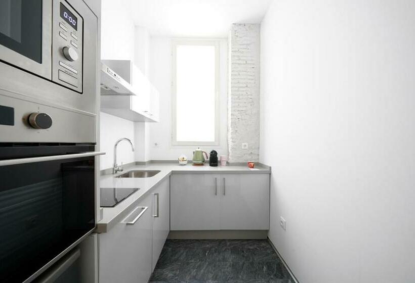 آپارتمان 1 خوابه با بالکن, Numa I Jondo Apartments