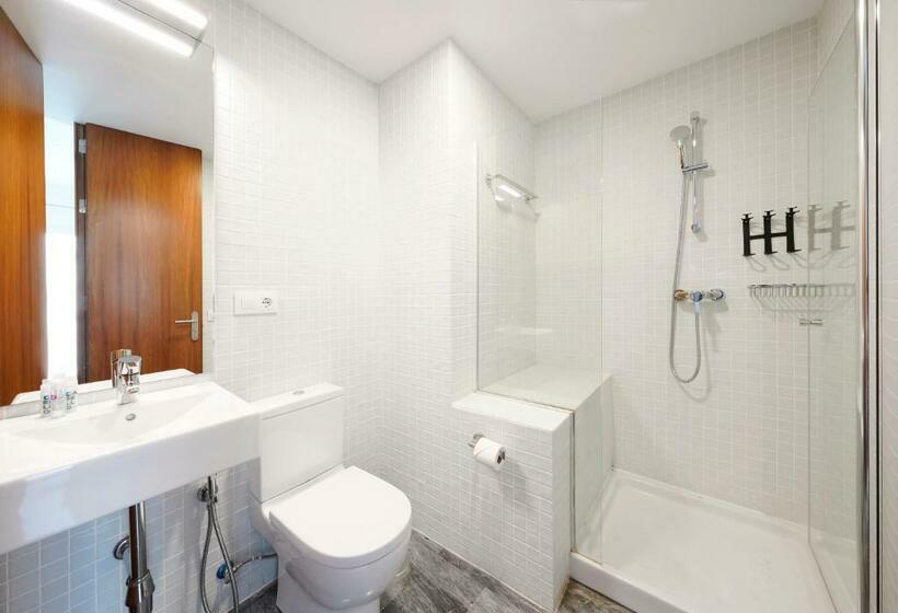 آپارتمان 1 خوابه با بالکن, Numa I Jondo Apartments