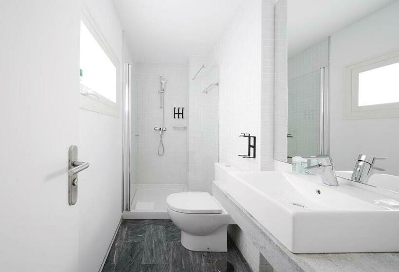 آپارتمان 1 خوابه با بالکن, Numa I Jondo Apartments