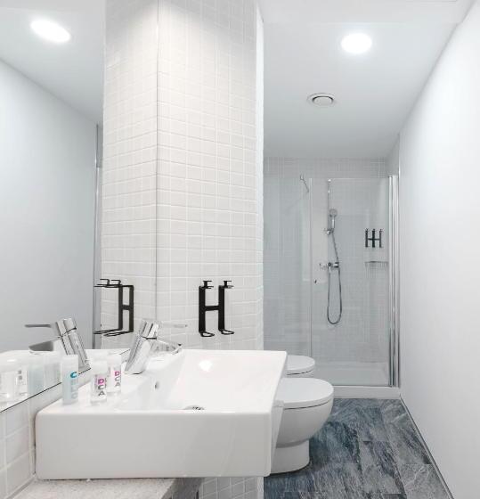 استودیوی لوکس, Numa I Jondo Apartments