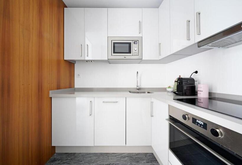 استودیوی لوکس, Numa I Jondo Apartments