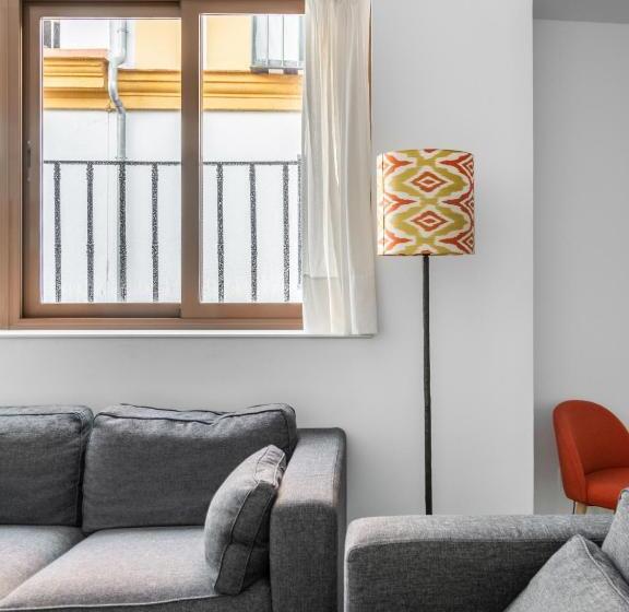 آپارتمان دوبلکس 1 خوابه, Numa I Jondo Apartments