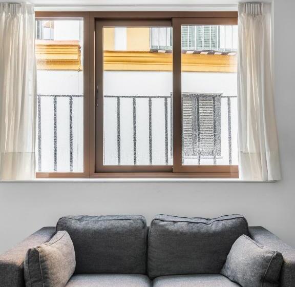 آپارتمان دوبلکس 1 خوابه, Numa I Jondo Apartments