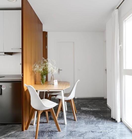 آپارتمان 2 خوابه, Numa I Jondo Apartments