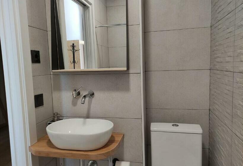 اتاق استاندارد, Welcome Hostel