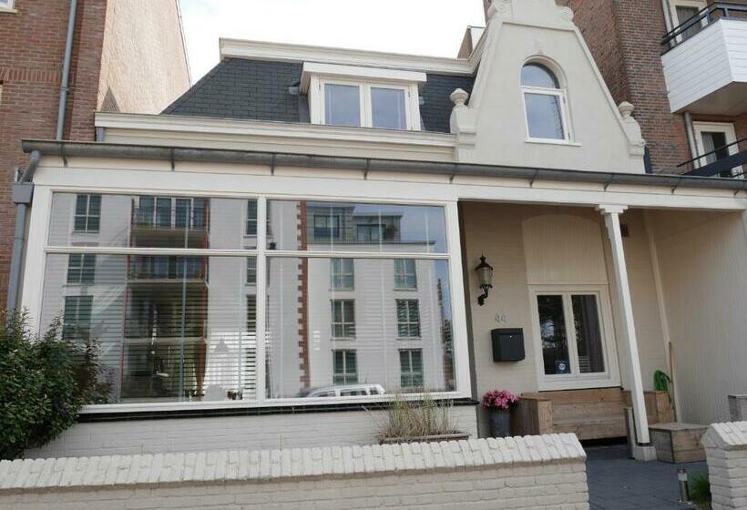 استودیوی استاندارد, Casa Del Cisne