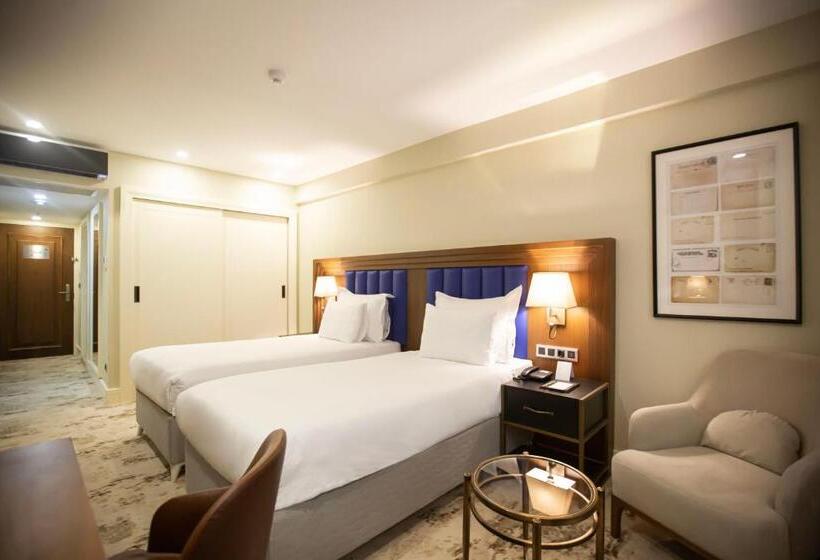 اتاق لوکس با بالکن, Ramada Plaza Sultanahmet