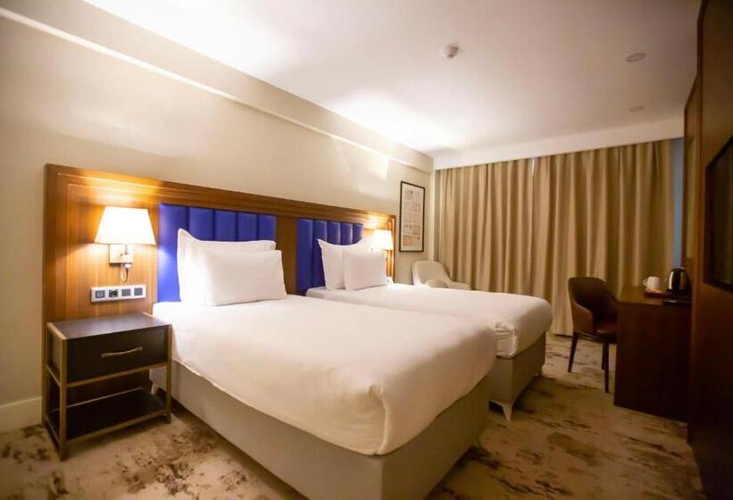 اتاق لوکس با بالکن, Ramada Plaza Sultanahmet