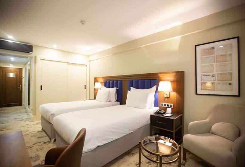 اتاق لوکس با بالکن, Ramada Plaza Sultanahmet