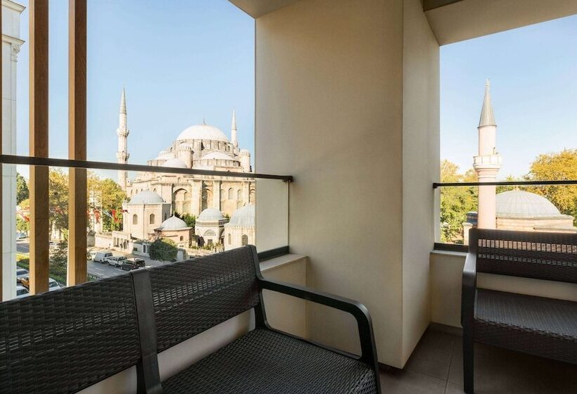 اتاق لوکس با بالکن, Ramada Plaza Sultanahmet