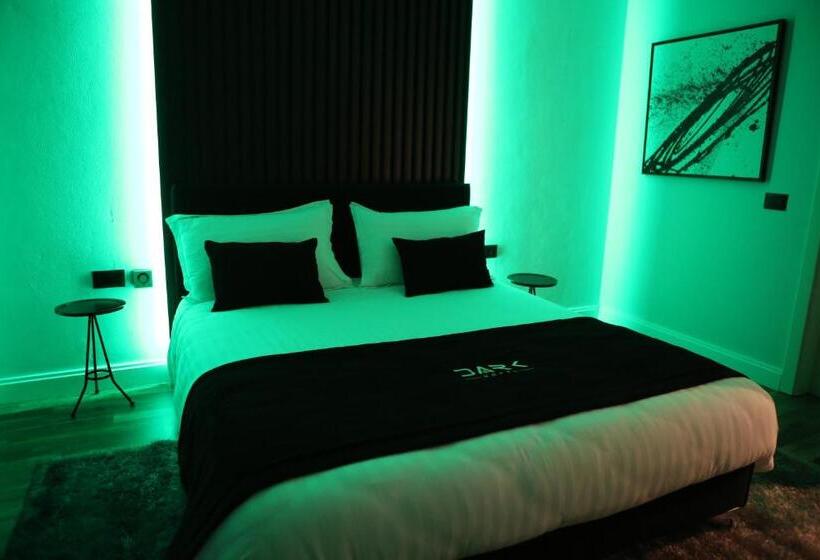 اتاق استاندارد, Dark Boutique