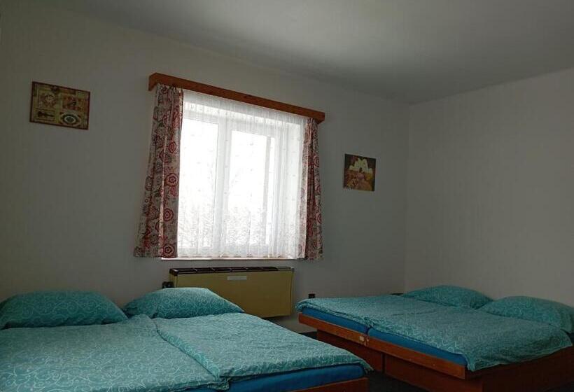اتاق خانوادگی, Penzion Hraničář