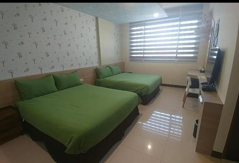 اتاق خانوادگی, Travel Mate B&b