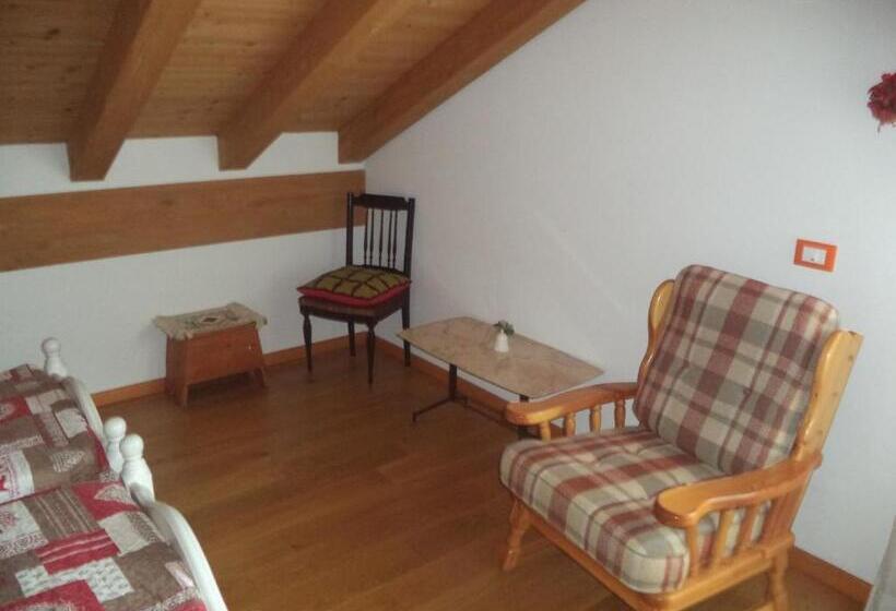 اتاق لوکس با بالکن, B&b Dolomiti