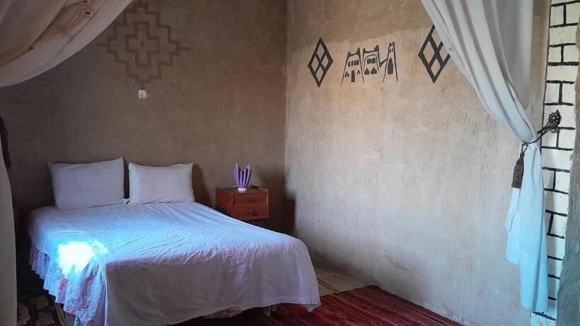 اتاق استاندارد, Oasis Travel