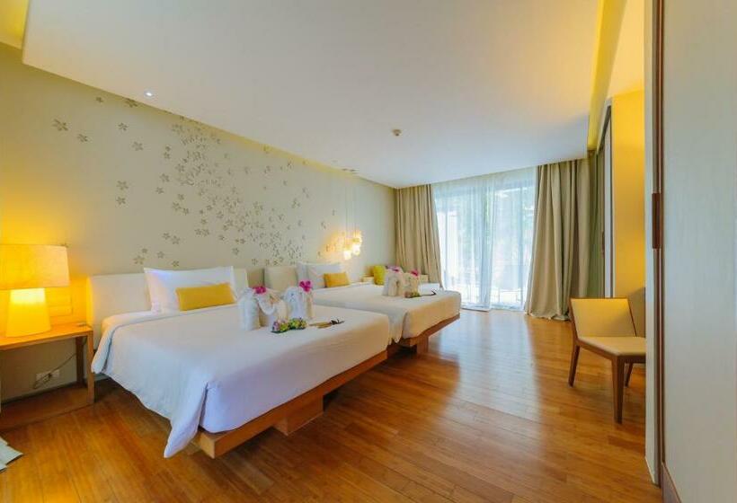 اتاق لوکس, Siamdasada Khaoyai