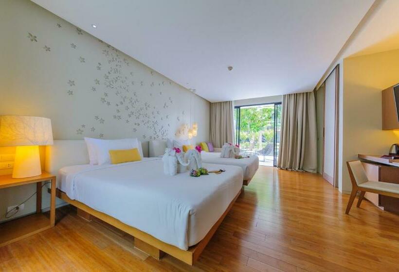 اتاق لوکس, Siamdasada Khaoyai