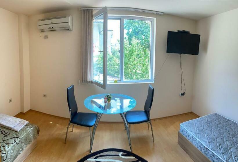 اتاق اکونومی, стаи за гости маринови