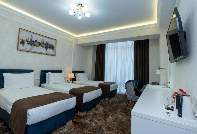 اتاق لوکس چهار تخته, Garnet Hotel Tashkent