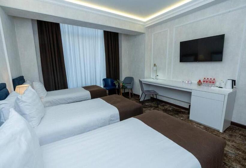 اتاق لوکس چهار تخته, Garnet Hotel Tashkent