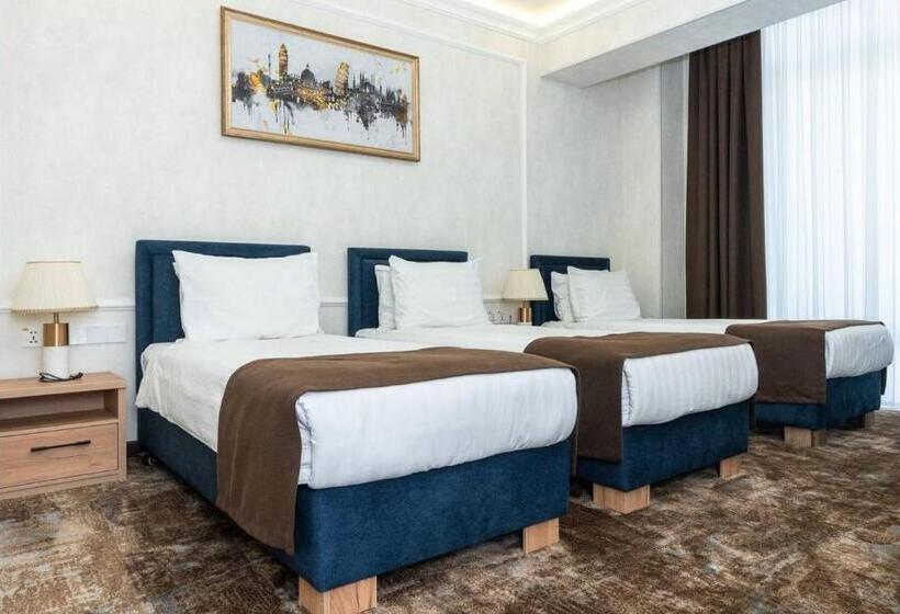 اتاق لوکس چهار تخته, Garnet Hotel Tashkent