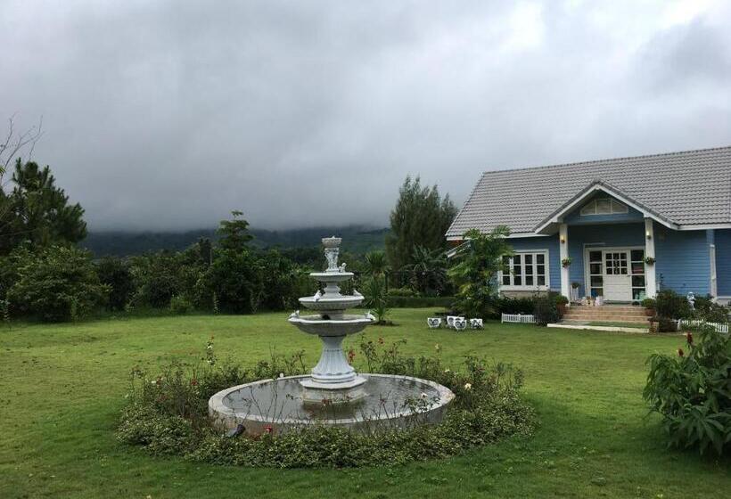 بانگلوی لوکس, Misty English Cottage