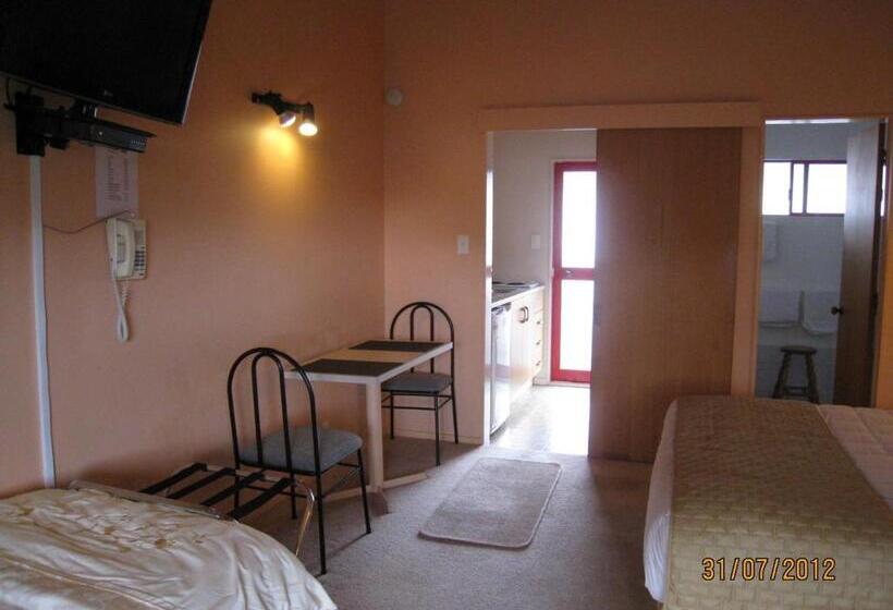 استودیوی استاندارد, Alfa Boutique Motel