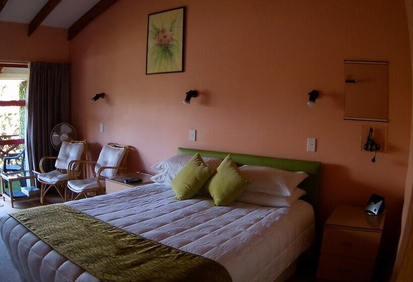 استودیوی استاندارد, Alfa Boutique Motel