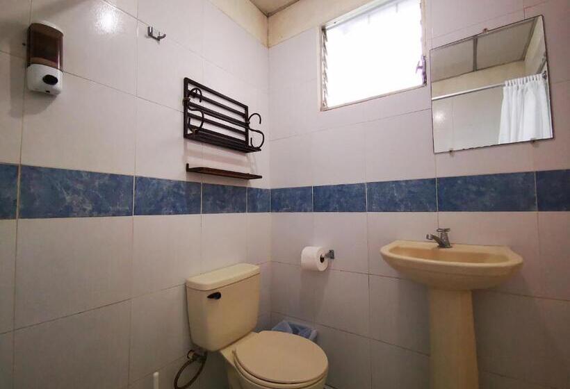 اتاق اکونومی, Armonia Hostal