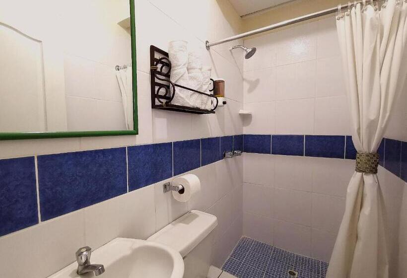 经济房, Armonia Hostal