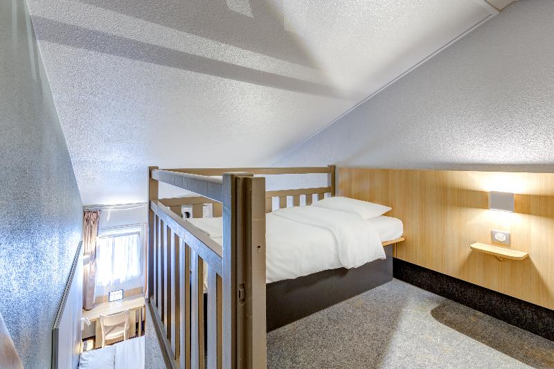 اتاق استاندارد چهار تخته, B&b Hotel Orgeval
