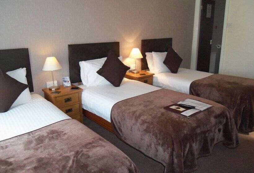 Standard Triple Room, Novello Blackpool