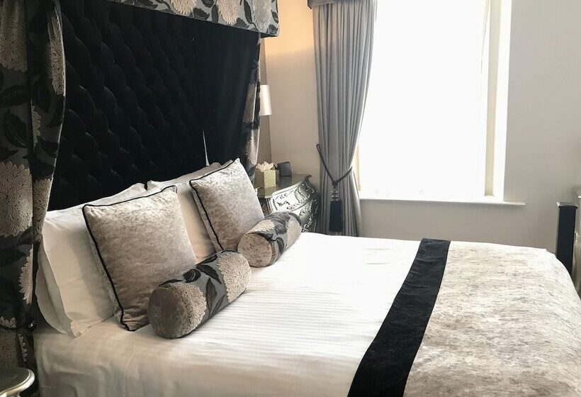 اتاق اجرایی, Ennios Boutique