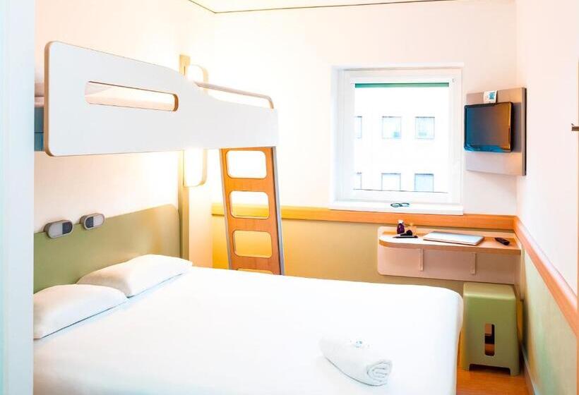 Standard Room, Ibis Budget Birmingham International Airport – Nec