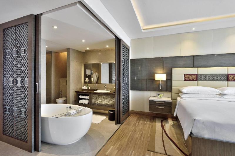 プールの見えるデラックスルーム, Jw Marriott Mumbai Sahar Airport