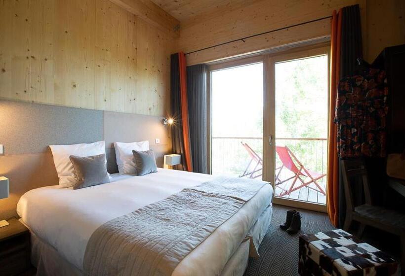 Standard Room with Terrace, L Aiguille Grive Chalets
