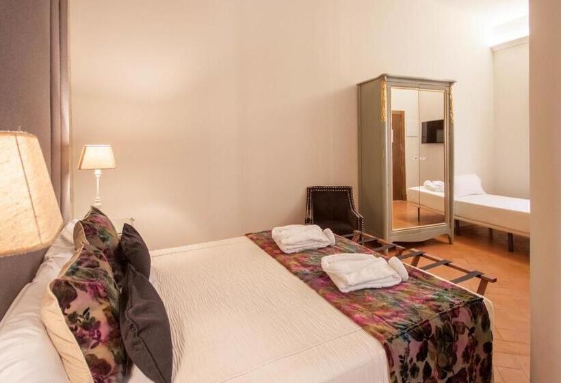 Deluxe Triple Room, Palacio Pinello