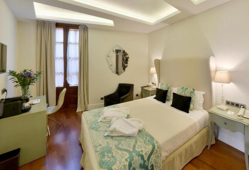 سوئیت خانواده 2 خوابه, Palacio Pinello