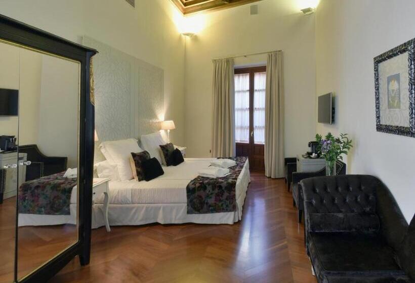 سوئیت خانواده 2 خوابه, Palacio Pinello