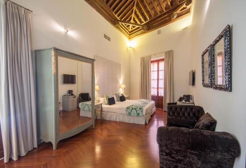 سوئیت خانواده 2 خوابه, Palacio Pinello