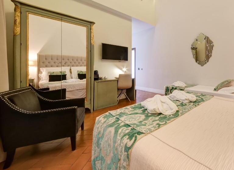 Standard Triple Room, Palacio Pinello