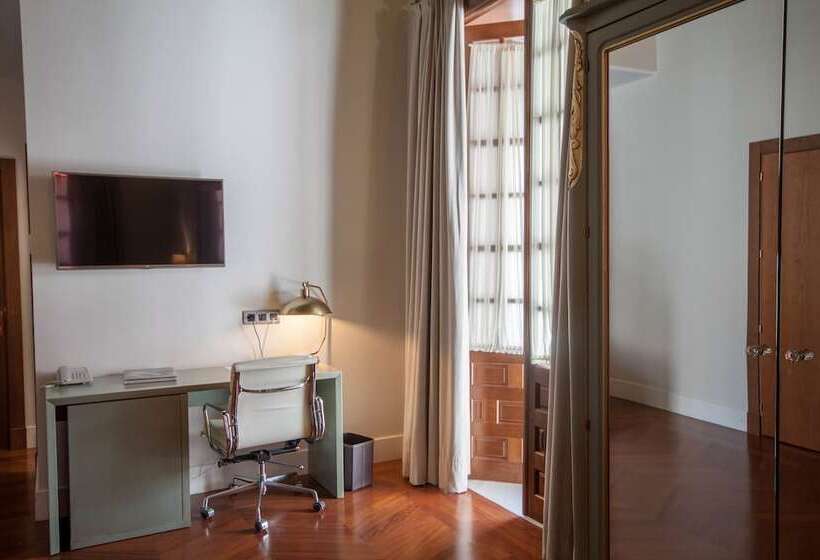 Suite, Palacio Pinello