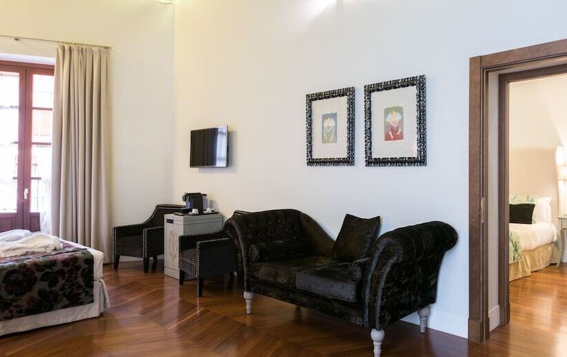 سوئیت خانواده 2 خوابه, Palacio Pinello