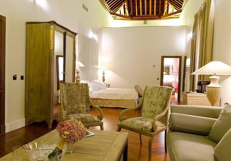 سوییت جونیور, Palacio Pinello