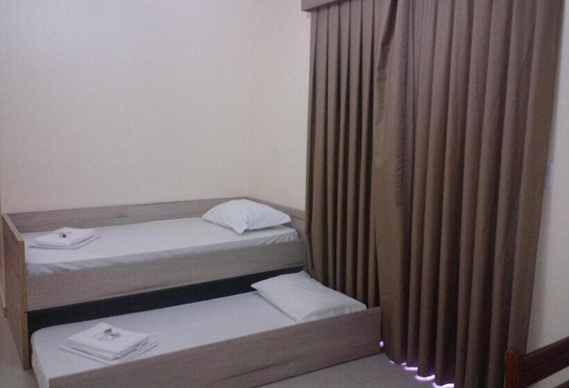 اتاق استاندارد چهار تخته, Plaza Suite
