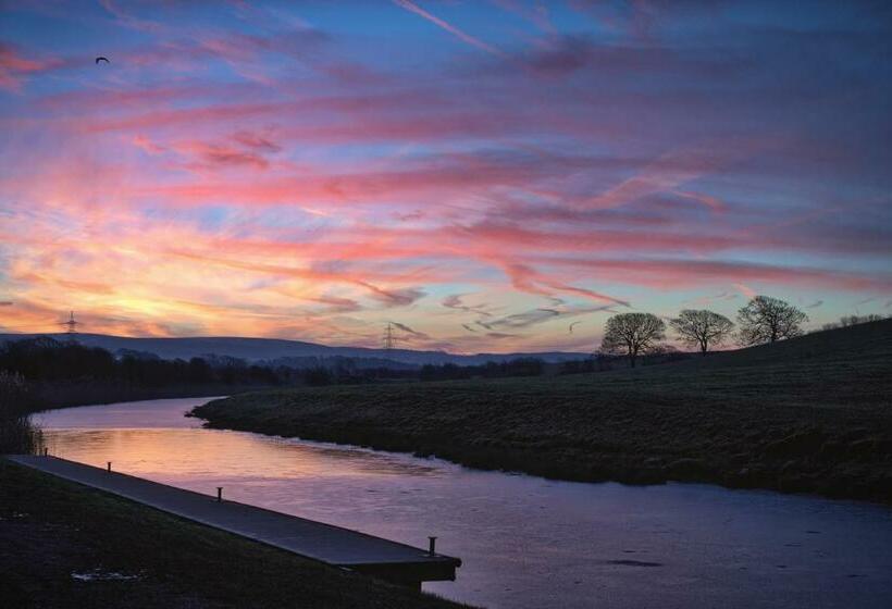 Camera Standard, The Mill At Conder Green